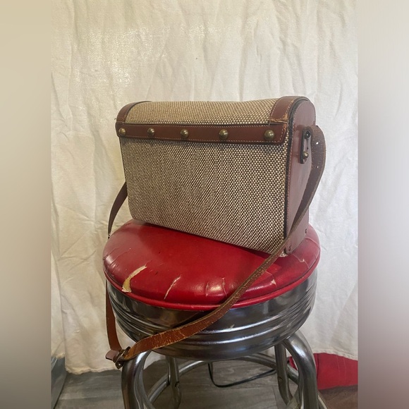 Vintage leather purse with buckle clasp - Picture 3 of 6